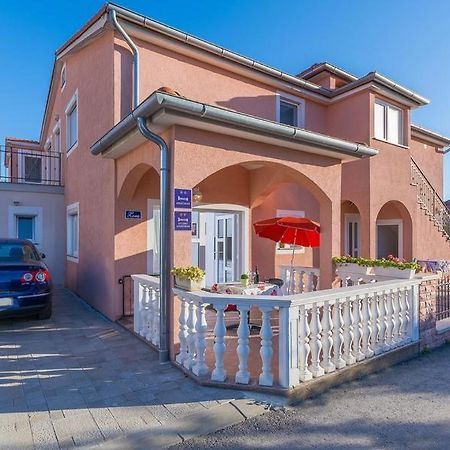 Apartment Zora Novigrad Istria Eksteriør bilde